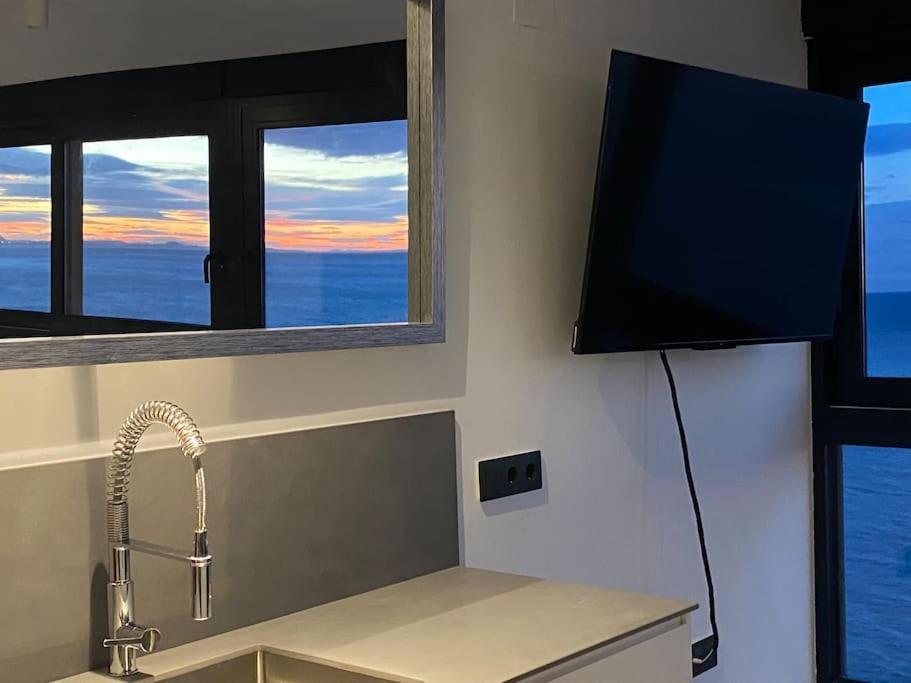 Estupendo Apartamento En Planta 23 Primera Linea Бенидорм Экстерьер фото